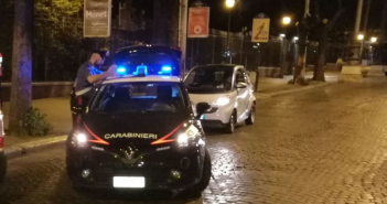 Bravetta, guida senza patente e droga nascosta in casa