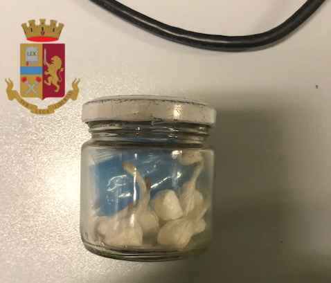 Prima Porta, controlli antidroga della Polizia di Stato: un 38enne di origine magrebina finisce in manette