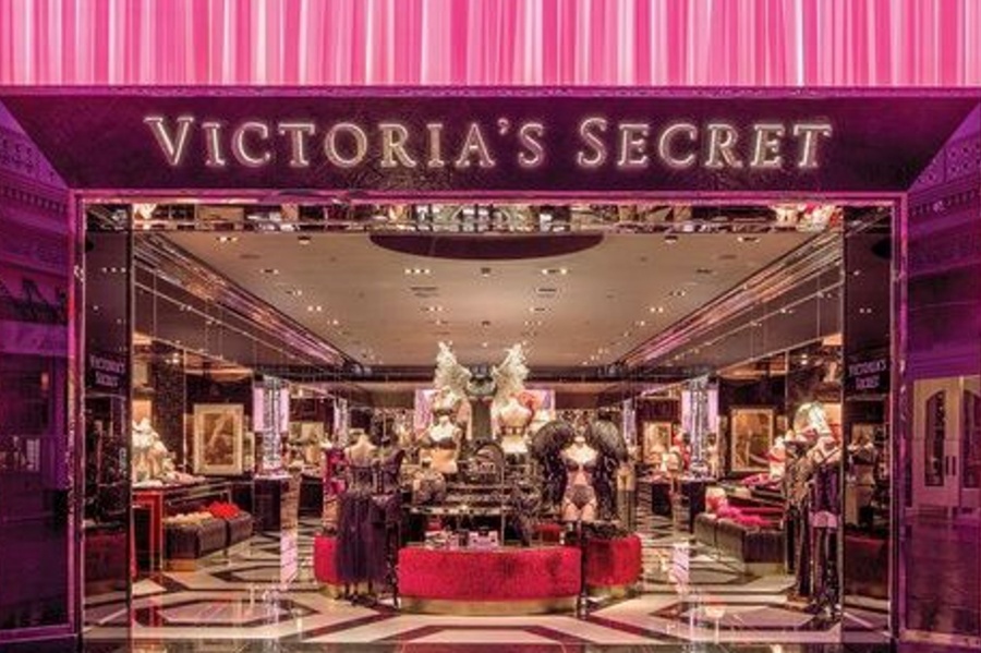 Roma, apre il primo negozio italiano di lingerie Victoria’s Secret