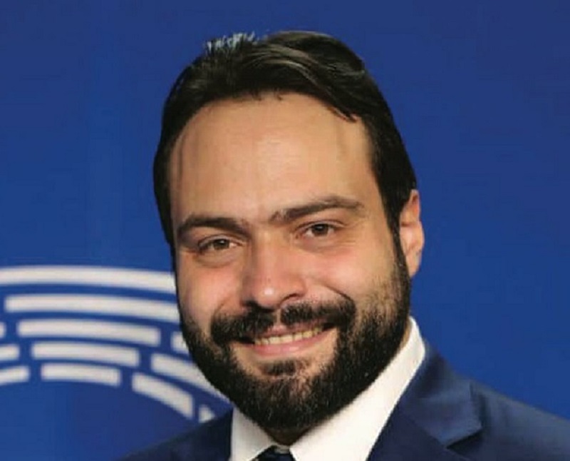 Latina, Castaldo-Pignedoli (M5S): Inacettabili ombre, Salvini e Meloni chiariscano