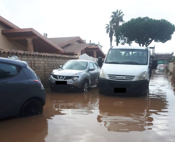 Anzio e Nettuno sommerse dalla pioggia: strade inagibili e cittadini bloccati nelle case