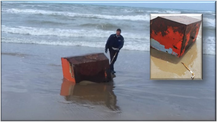 La Polizia Locale rinviene un relitto sulla spiaggia di Ardea. Potrebbe essere del battello scomparso ad Anzio