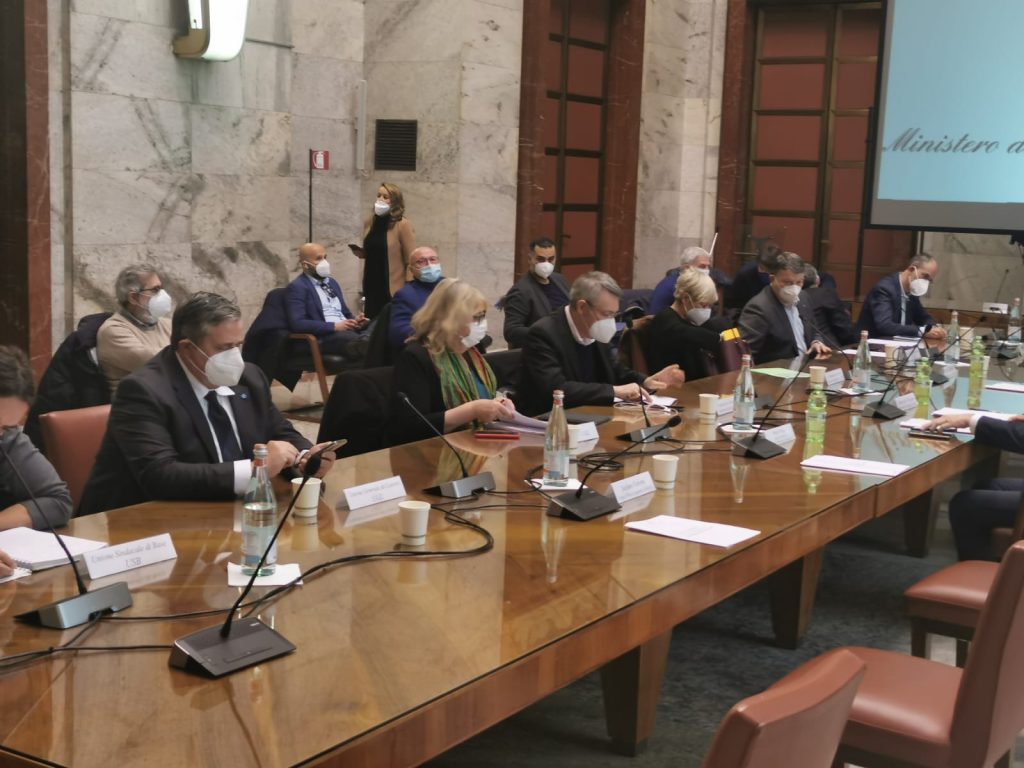 EX ILVA. PAOLO CAPONE, LEADER UGL: “NECESSARIO INTERVENTO ORGANICO PER TAVOLO NAZIONALE SUL SETTORE SIDERURGICO