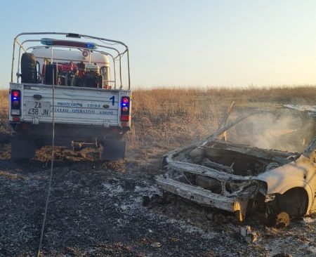 Ardea, scoppiano 3 roghi tra Tor di Bruno e le Salzare: più di 9 ore di interventi per le bonifiche