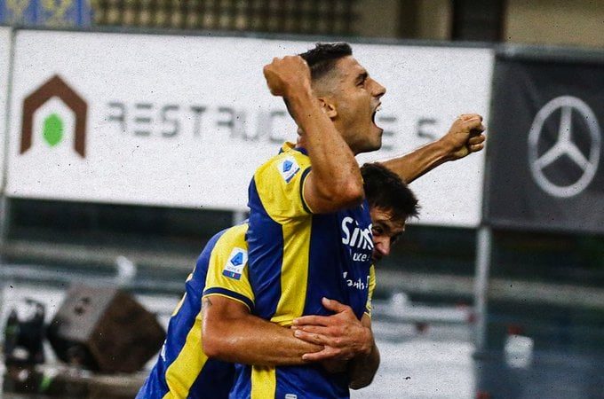 Serie A, Verona-Roma 3-2: Faraoni beffa i giallorossi. Primo ko per Mourinho