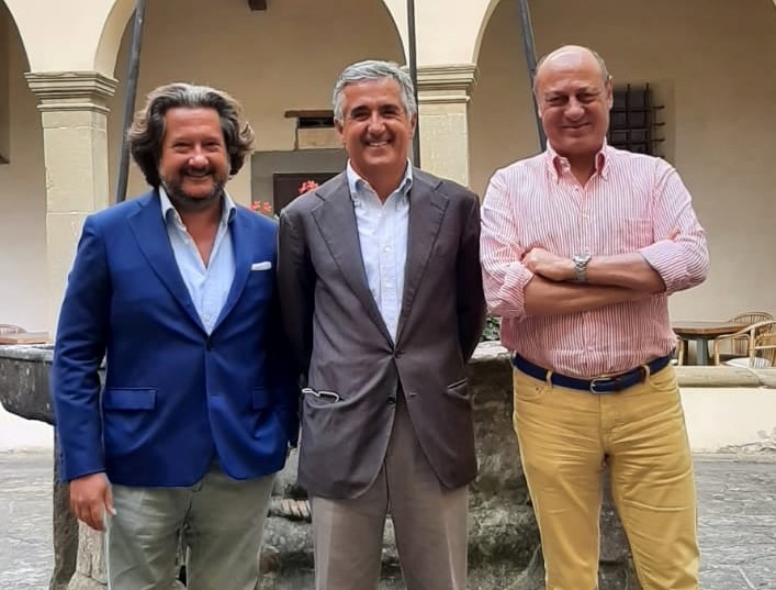 Vini,Giovanni Manetti è stato confermato alla guida del Consorzio Vino Chianti Classico, affiancato dai Vicepresidenti Francesco Colpizzi e Sergio Zingarelli.