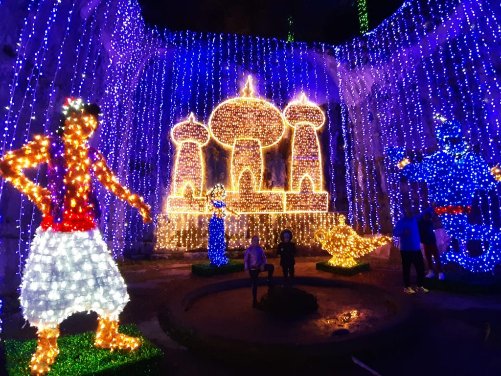Ariccia, al Parco delle Favole Incantate continua il Natale tra luci, eventi e personaggi fiabeschi