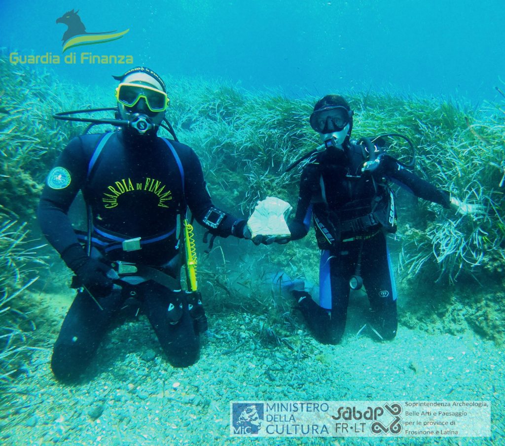 Ponza, importante scoperta archeologica: rinvenute lastre di terracotta di epoca romana
