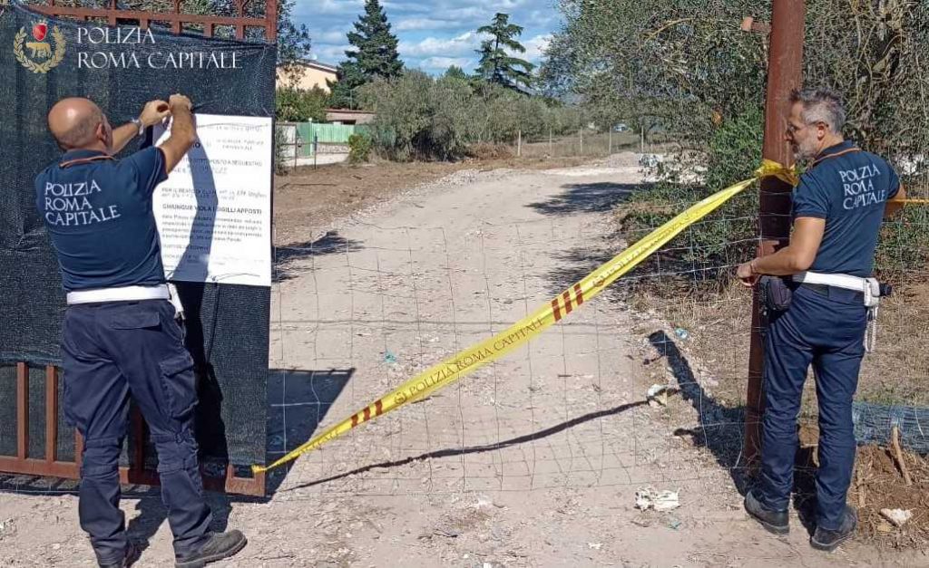Roma, aveva accumulato oltre 600 metri cubi di rifiuti e avviato la costruzione abusiva di un villino: polizia locale denunciato un 24enne