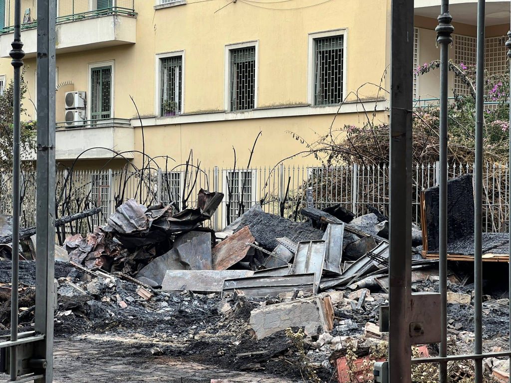 Nomentano, incendio a Villa Massimo. Fdi: “Sfiorata la tragedia, giunta Del Bello e Gualtieri immobili”
