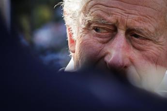 Re Carlo sarà sottoposto a intervento alla prostata