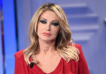 Chiara Ferragni indagata, Paola Ferrari all’attacco: “E così sia”