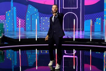 Riparte ‘Stasera c’è Cattelan… su Rai2’, tra gli ospiti Willem Dafoe