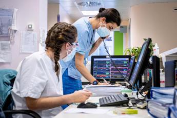 Sanità: ‘fuga’ infermieri italiani in Finlandia, stipendi fino a 3mila euro