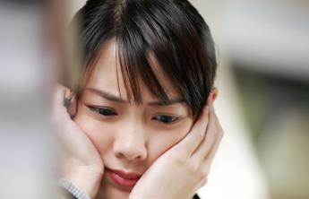 Dolore cronico affligge oltre 10 milioni di italiani, donne più colpite: le cause