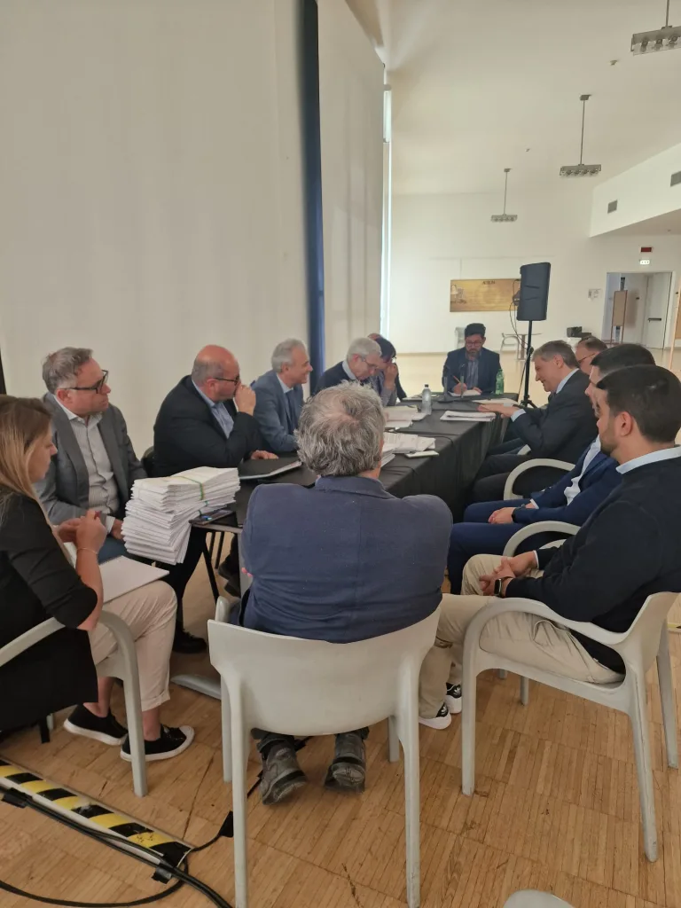 Al via a Pescara il ciclo di incontri sul territorio dedicati al Dibattito Pubblico sul raddoppio ferroviario della tratta Pescara-Chieti-Interporto d’Abruzzo, indetto da RFI – Rete Ferroviaria Italiana (Gruppo Ferrovie dello Stato Italiane)