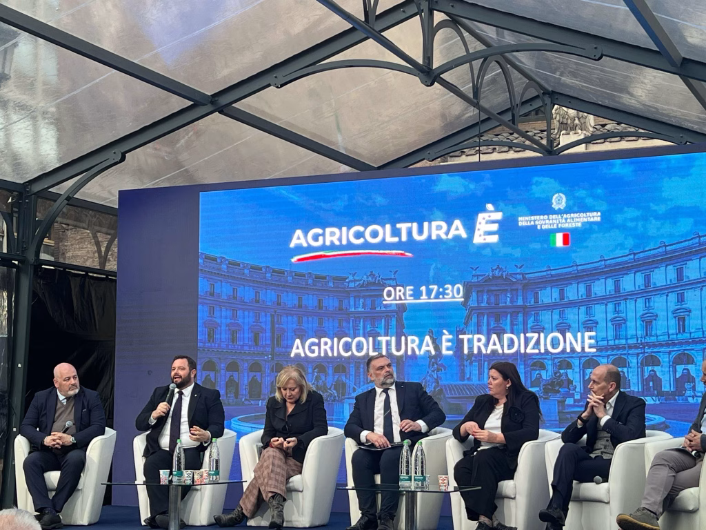Agricoltura È. Mirco Carloni, Presidente Commissione Agricoltura: “Necessario rimettere al centro del dibattito gli agricoltori”