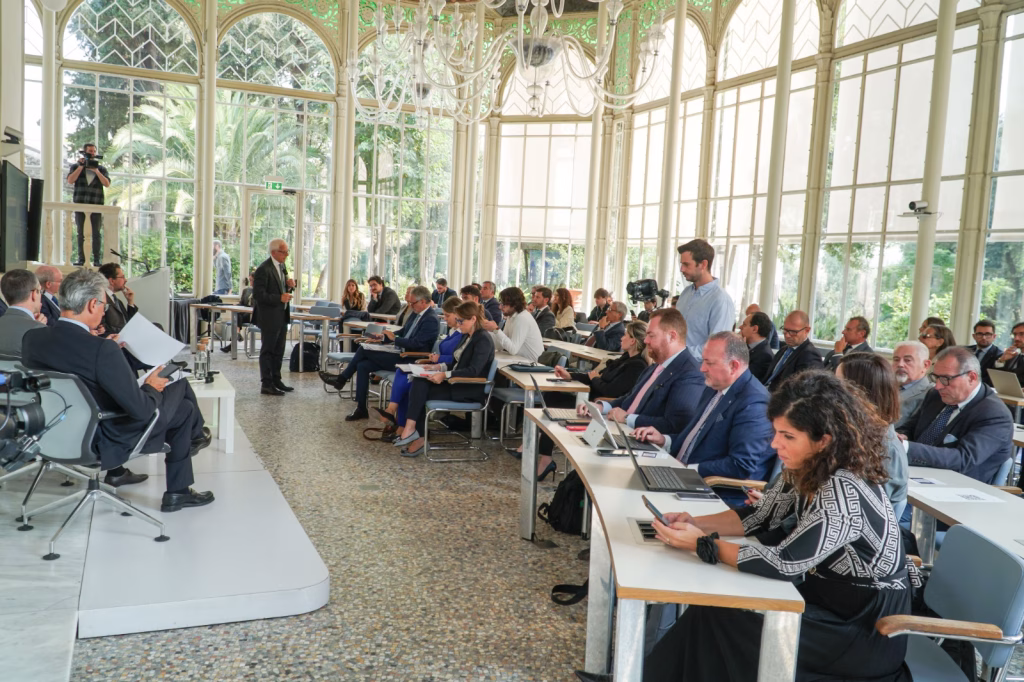 Presentato il Rapporto Conflavoro-Luiss Business School: per il 93% delle imprese italiane burocrazia PA ha impatto critico