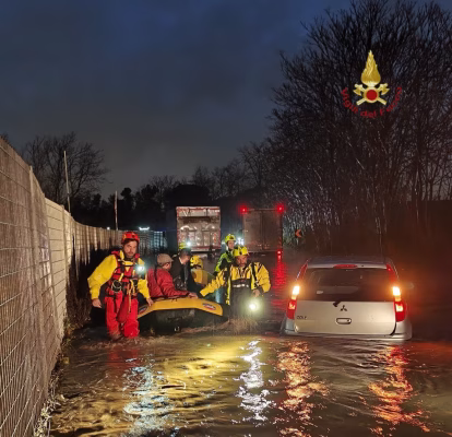 Salvataggio a Roma durante il maltempo