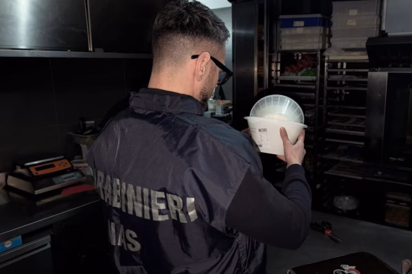 Controlli dei carabinieri agli alimenti