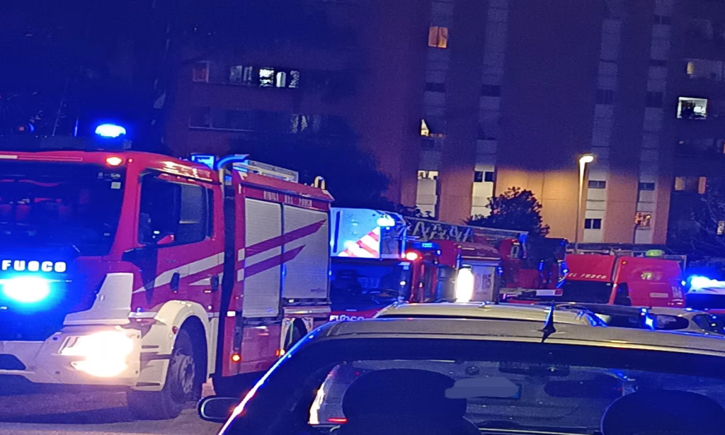 Roma, incendio in appartamento a Casal De Pazzi: morto un 76enne (FOTO)