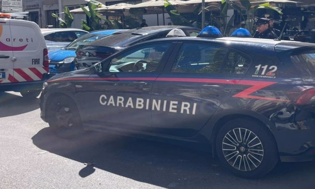 Roma, Nas in una pasticceria dei Parioli: cibi scaduti, manodopera irregolare e maxi furto di energia elettrica (FOTO)