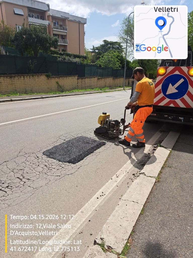 Velletri, viabilità: interventi in corso tra centro e periferia, già oltre 900 mq di buche ripristinate.