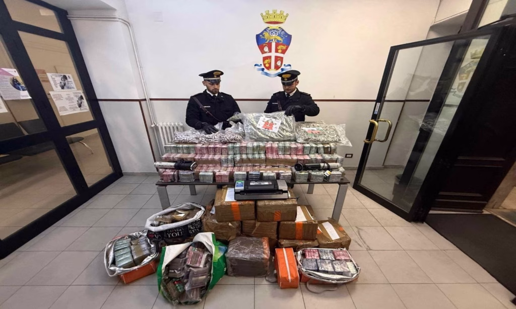 Maxi sequestro di droga a Roma Nord: 3 persone scoperte con quasi 500 kg di sostanze stupefacenti (FOTO)