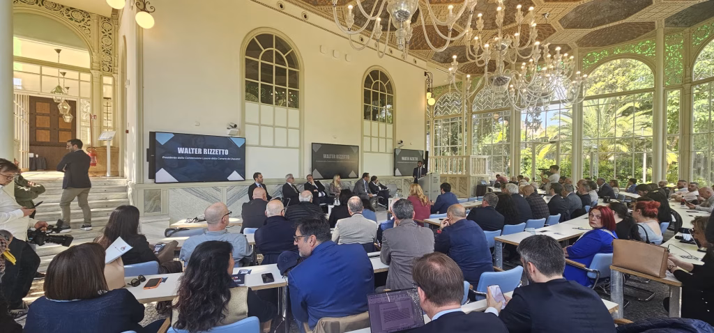 Rapporto di ricerca per il Primo Maggio 2026 UGL-Luiss Business School: il manifatturiero traina l’economia, occupazione ai massimi con quasi 4,4 milioni nel 2024
