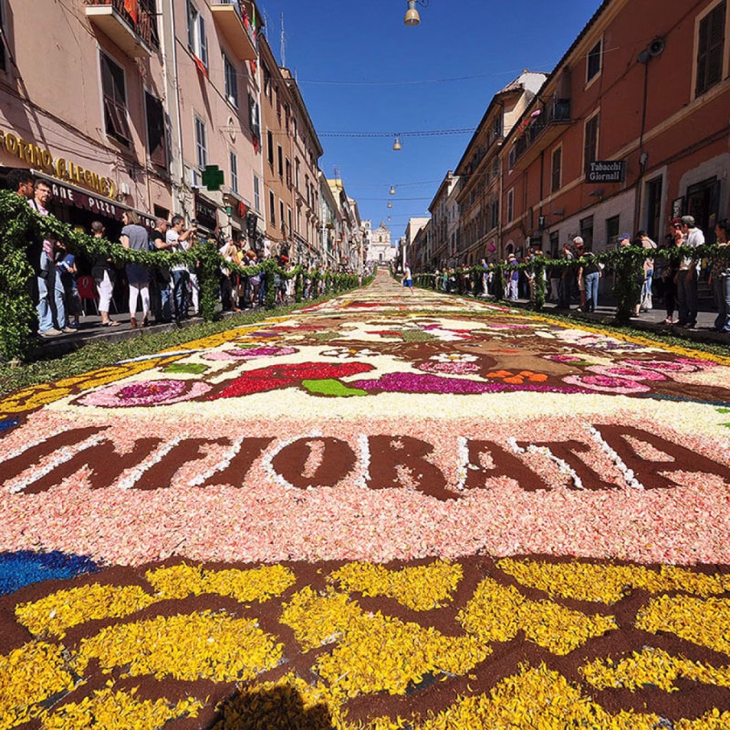 GENZANO VESTE L’ITALIA DI FIORI