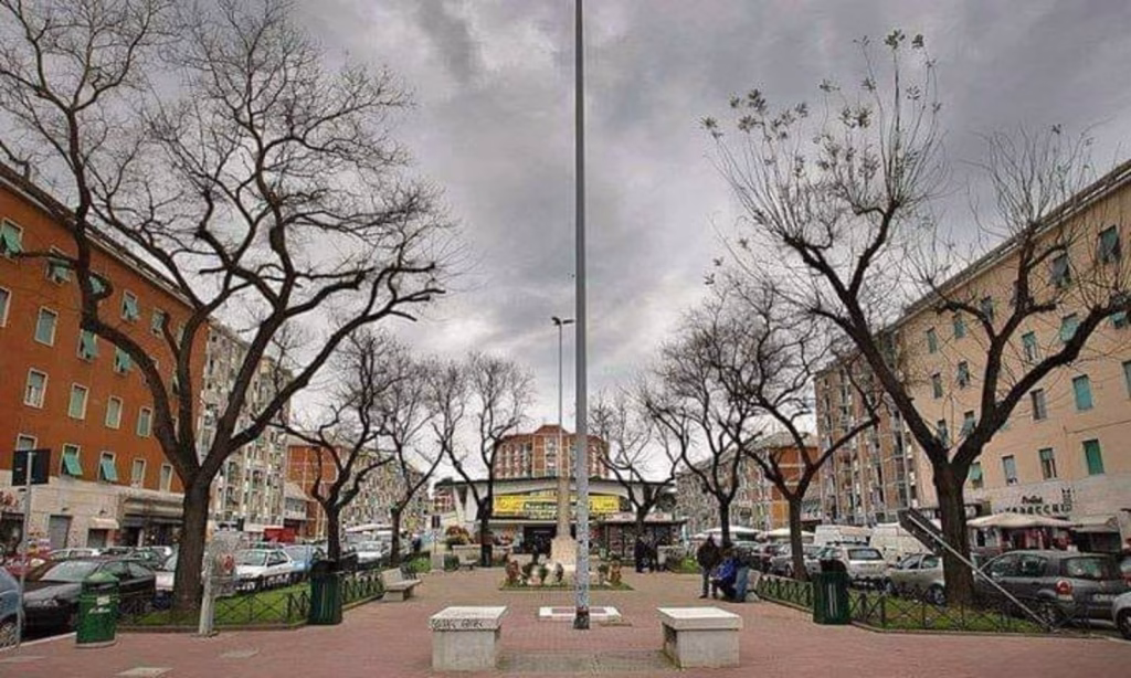Roma, crolla una lastra al mercato del Tufello: ferita una 80enne