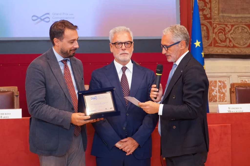 Al Grand Prix della Comunicazione Istituzionale 2026 premiata ANCI Lazio per il Training Camp. Il 17 e 18 settembre torna l’appuntamento a Sperlonga